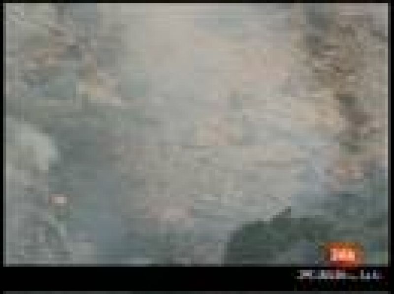 El incendio forestal de la provincia de Ávila sigue activo y sin control
