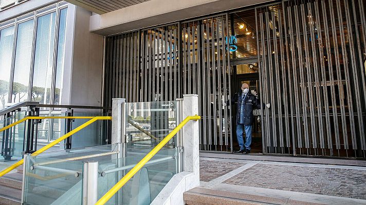 Telediario 1 - El coronavirus vacía la ciudad de Roma