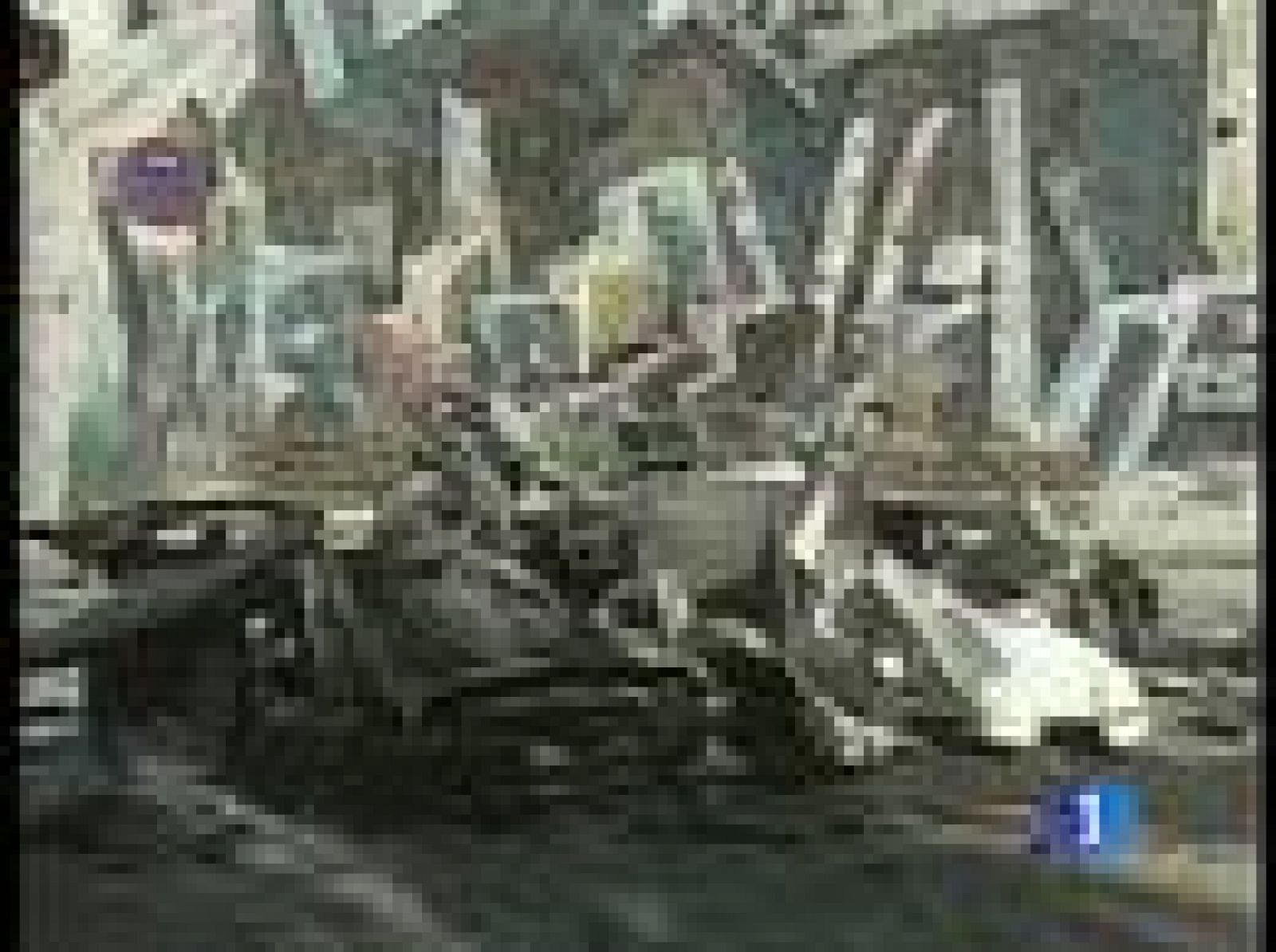 En el año 2000 ETA atentó de manera muy parecida a la de hoy contra la guardia civil | Ver