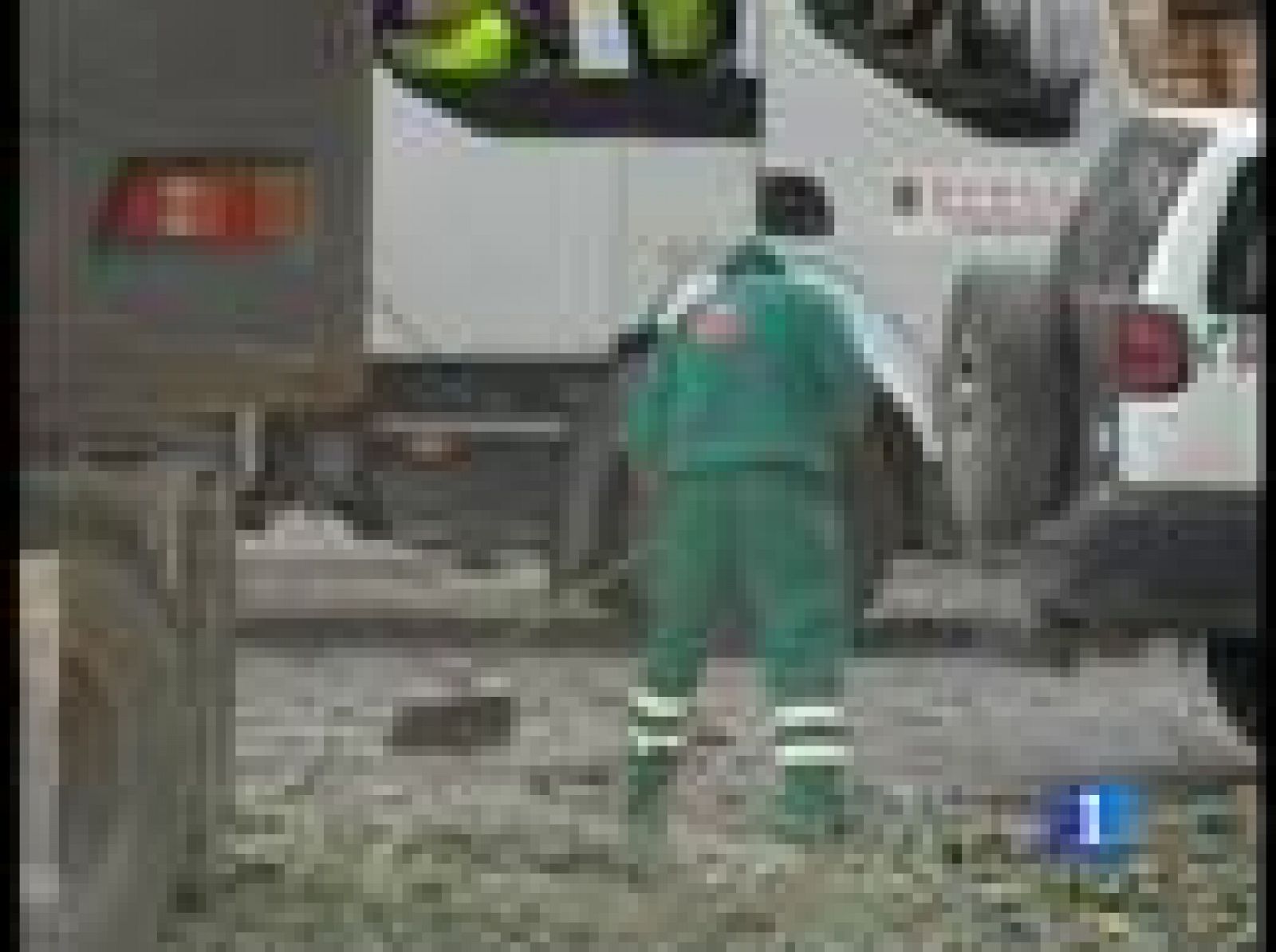 Junto a la casa cuartel de Burgos siguen los trabajos de desescombro | Ver