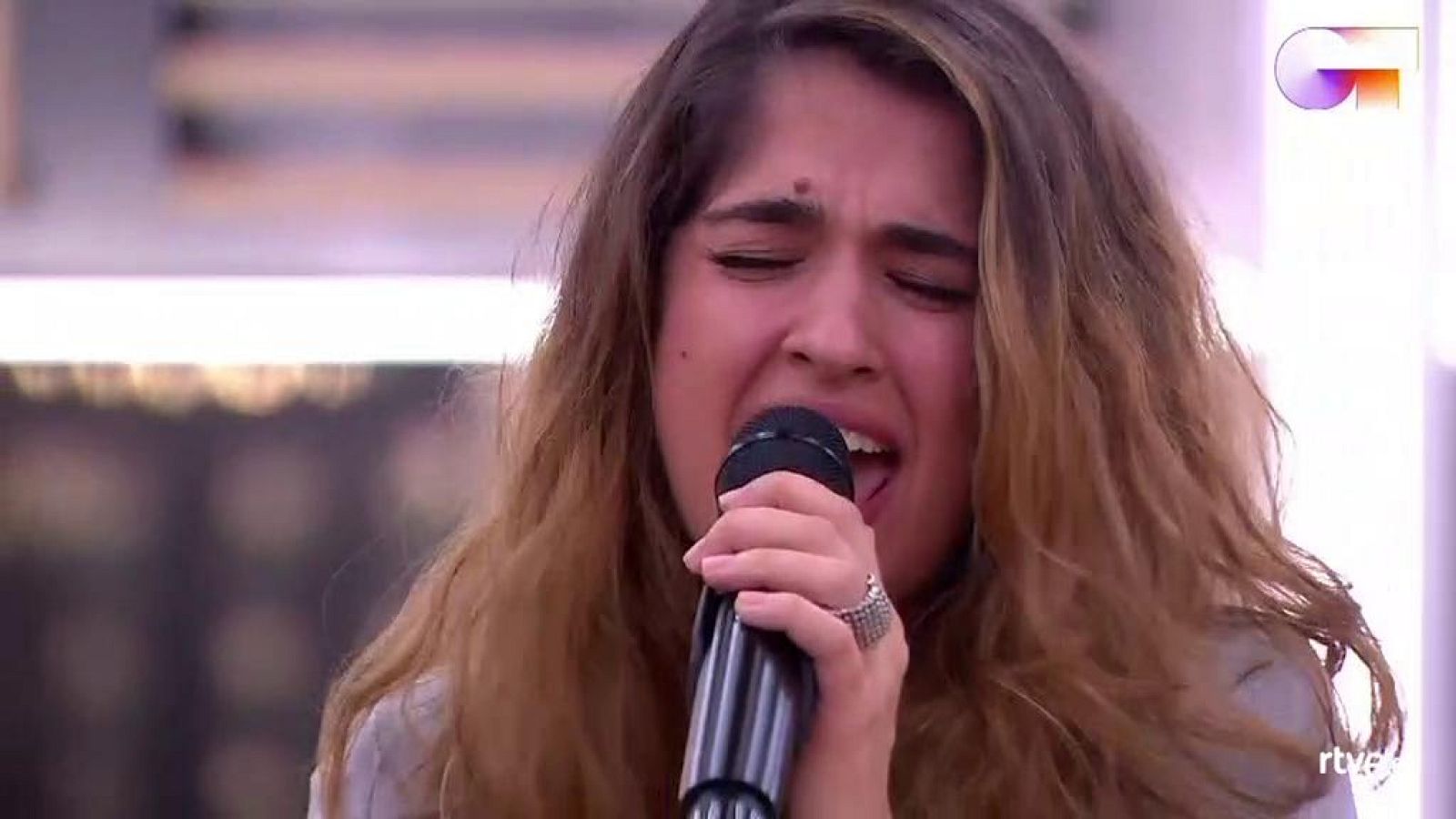 Anajú canta "Inevitable", de Shakira, en el segundo pase de micros de la Gala 9 de Operación Triunfo 2020