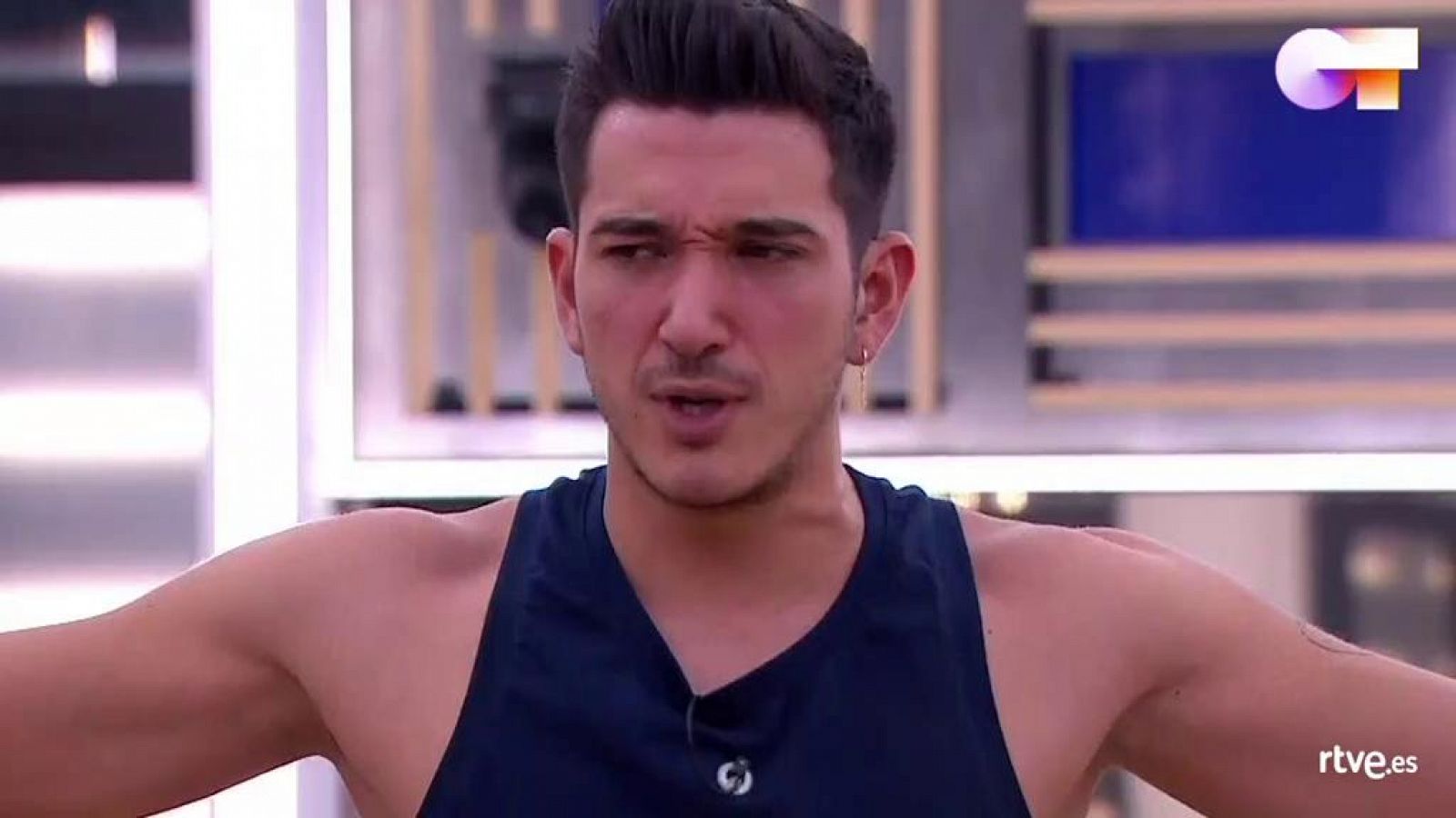 Bruno canta "Quiero tener tu presencia", de Seguridad Social, en el segundo pase de micros de la Gala 9 de Operación Triunfo 2020