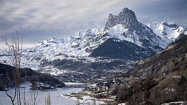 Nevadas en los sistemas montañosos de la mitad norte