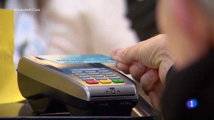 Telediario 1 - Algunas recomendaciones para comprar: mantener la distancia de seguridad y limpieza constante