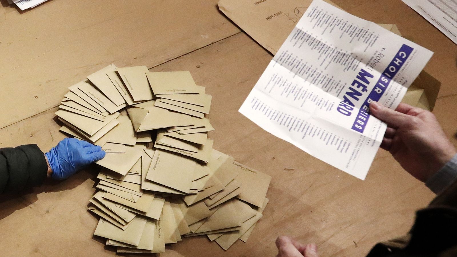 Francia duplica los casos de coronavirus y la abstención se dispara en las municipales | Ver