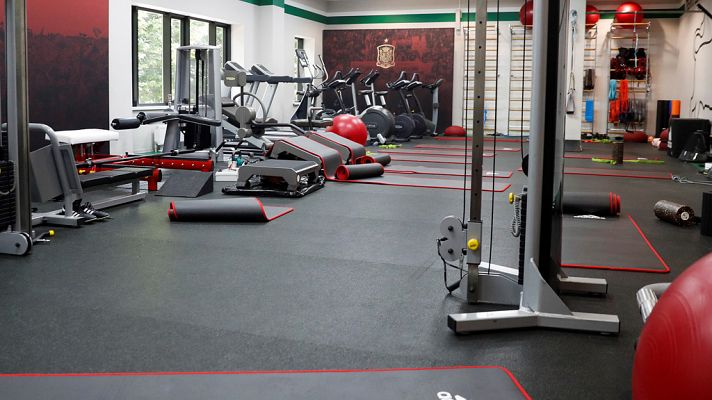 Informativo 24h - Los gimnasios se reinventan y animan a hacer deporte sin salir de casa