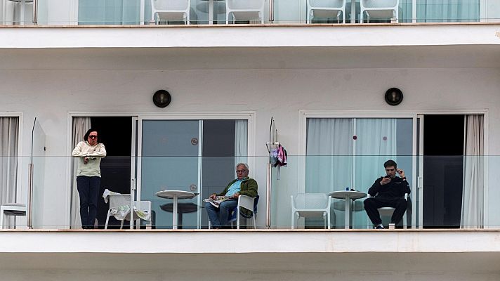 Telediario 1 - El sector hotelero pide el cierre de los alojamientos por el coronavirus