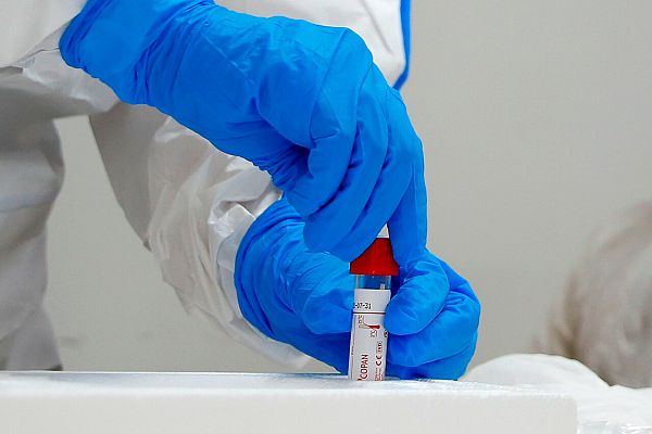 La noche en 24h - Isabel Sola, microbióloga del CSIC, habla del coronavirus