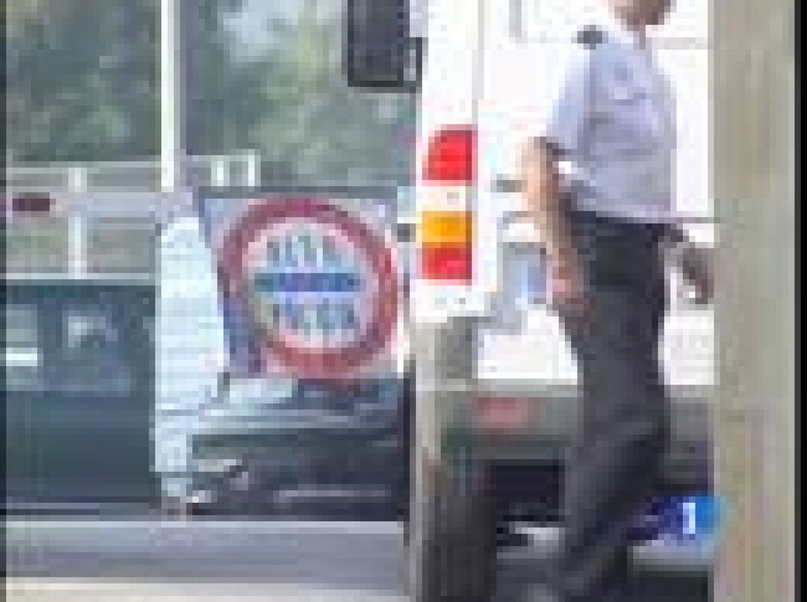 Los investigadores trabajan con la hipótesis de una bomba lapa activada a distancia | Ver