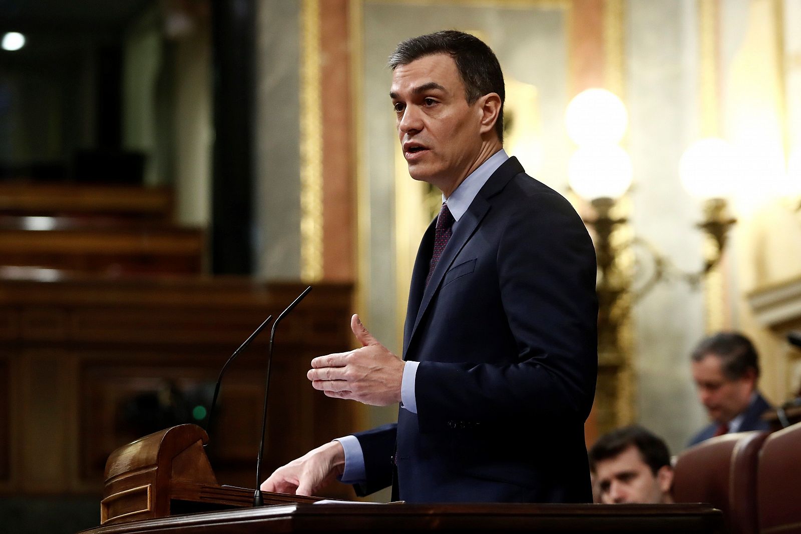 Sánchez anuncia unos presupuestos "de reconstrucción social y económica"