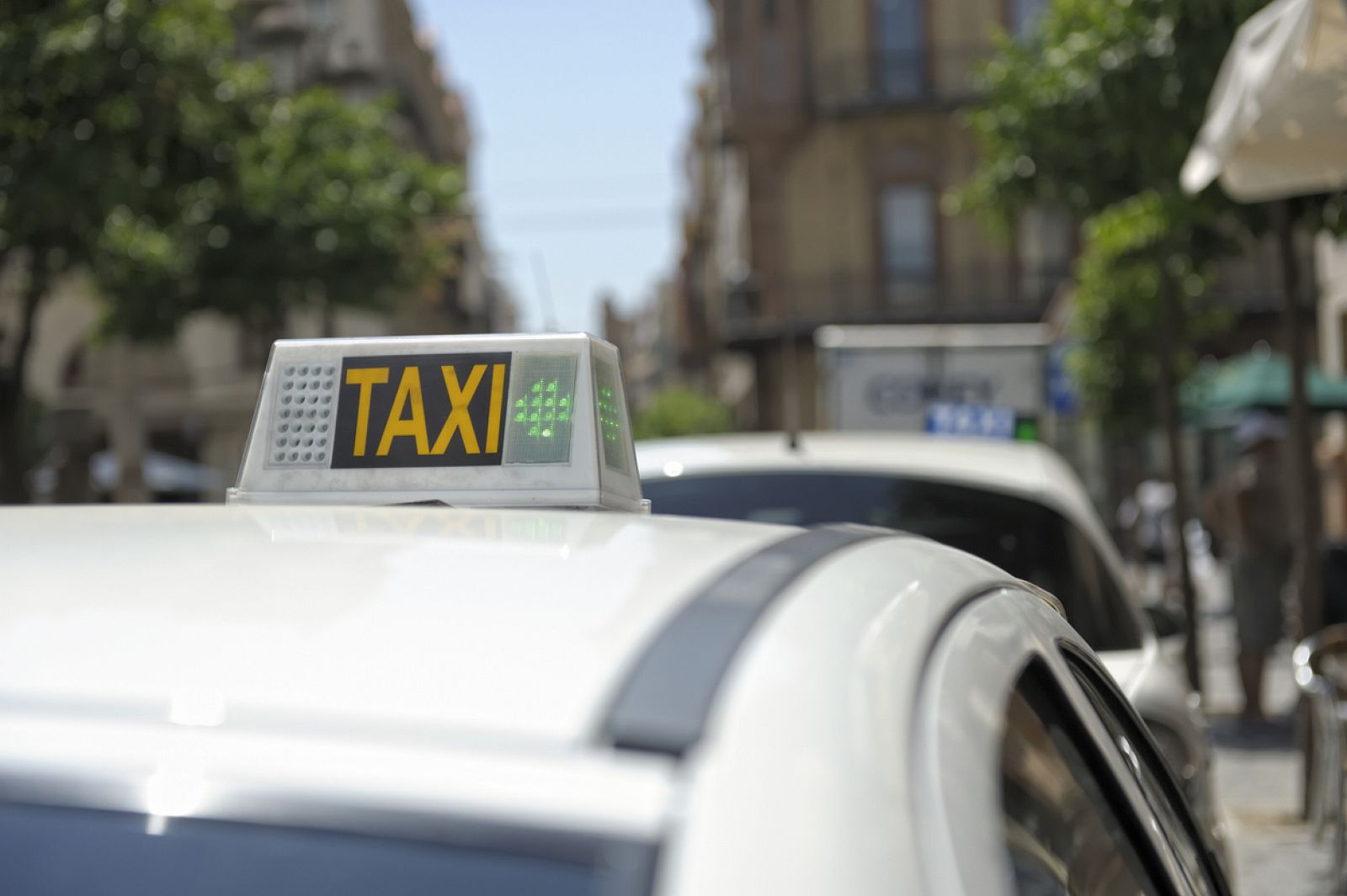 los sanitarios podran viajar gratis en los taxis
