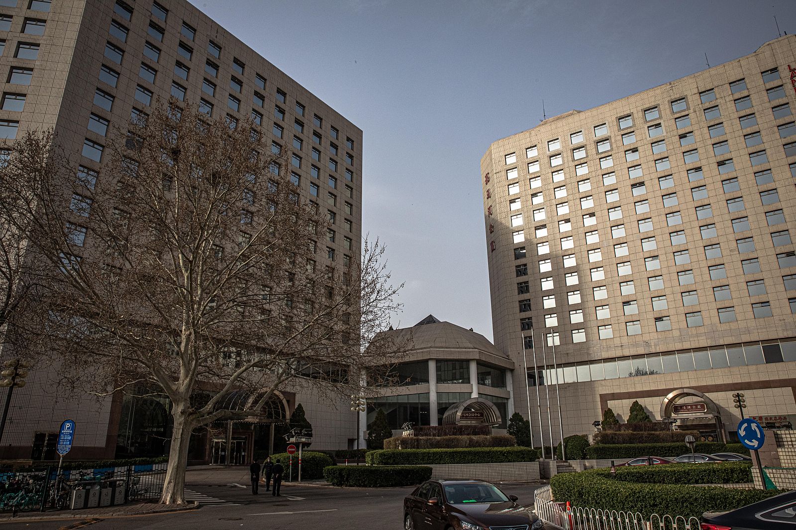 Así funcionan los 'hoteles' de la cuarentena para los extranjeros que llegan a Pekín