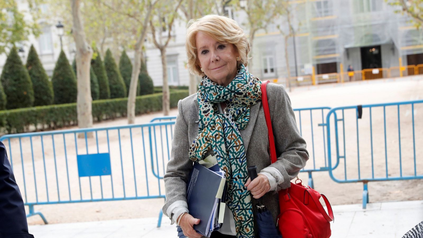 Aguirre, ingresada en un hospital de Madrid con coronavirus - Informativo 24h | Ver