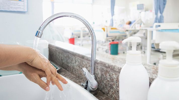 Modo Digital - Así es el material y medidas de higiene de los sanitarios para la atención a domicilio por el coronavirus