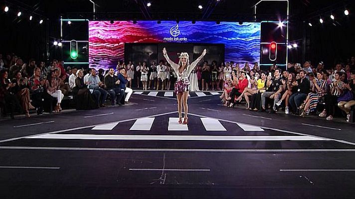 Universo UNED - Arte y Cultura por los Derechos Humanos.Desfile de Derechos*