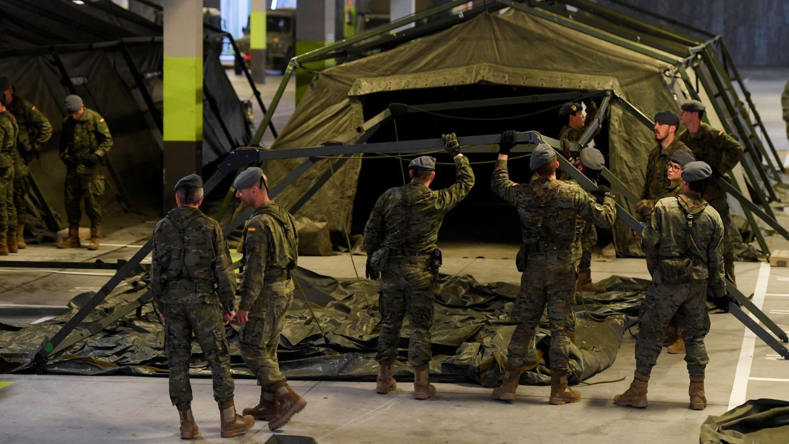 Hospitales de campaña y reincorporación de médicos jubilados, medidas para luchar contra la pandemia del coronavirus
