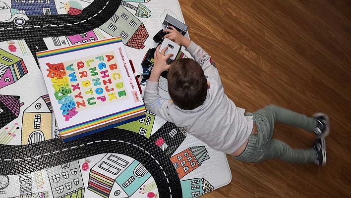 Telediario 1 - El Gobierno autoriza la salida terapéutica para personas autistas para evitar la ansiedad de la cuarentena