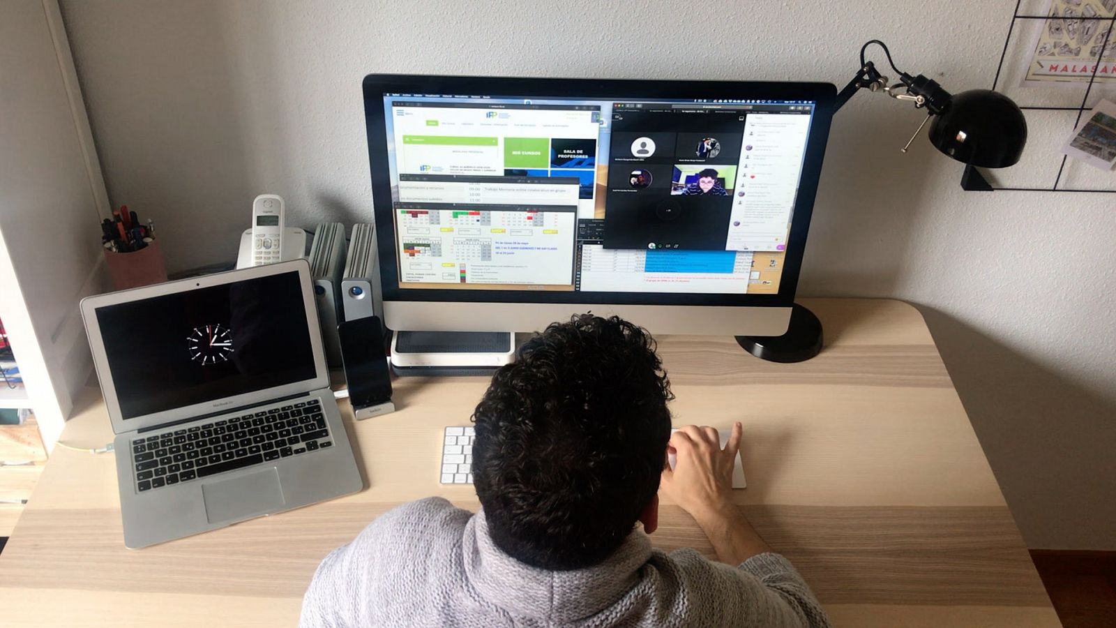Clases por videoconferencia, el reto tecnológico que supone el confinamiento para el sector académico 