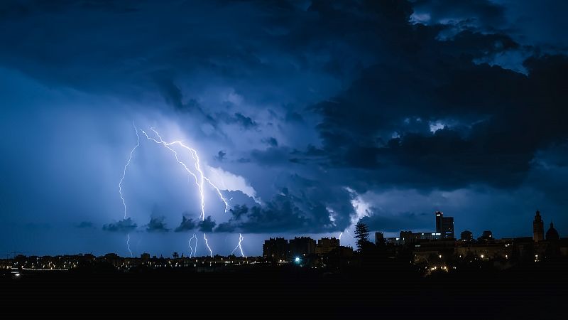 Precipitaciones fuertes en la Comunidad Valenciana, Tarragona y norte de islas Canarias - Ver ahora