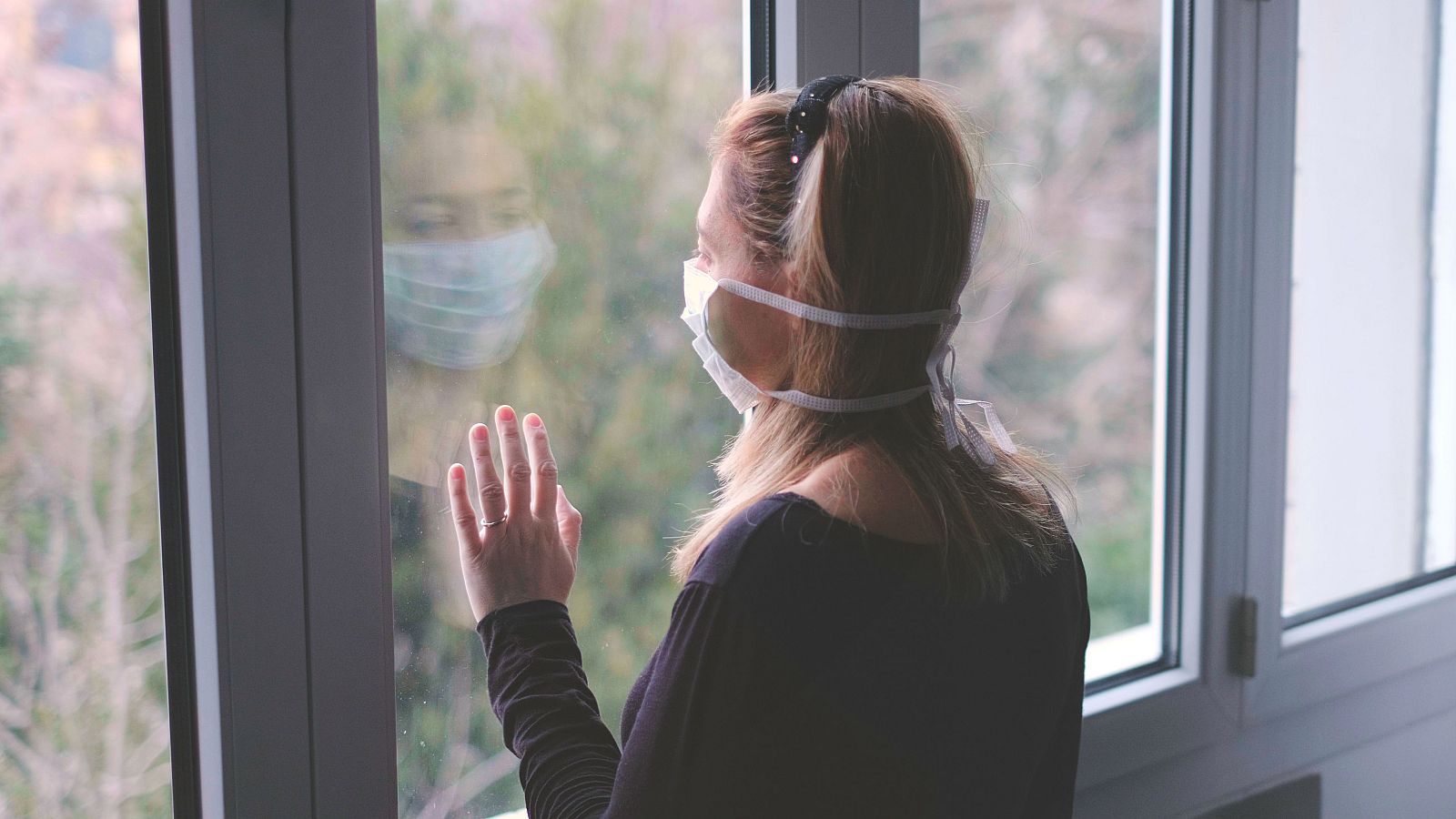 Las empleadas de hogar denuncian que no tienen paro y piden material de protección | Ver