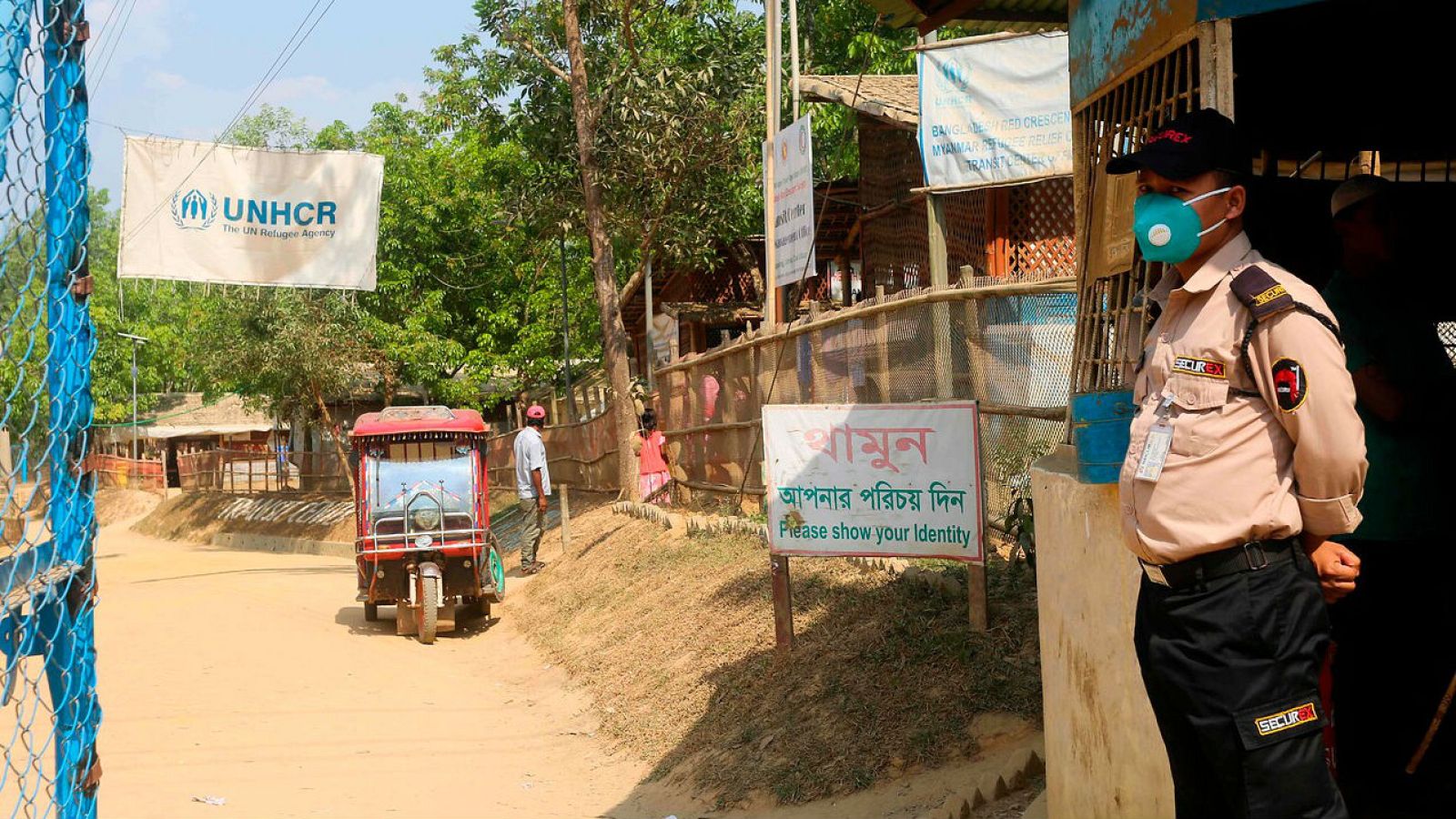 India confina a sus 1.300 millones de habitantes durante tres semanas para frenar el coronavirus - RTVE.es - Telediario 1 | Ver