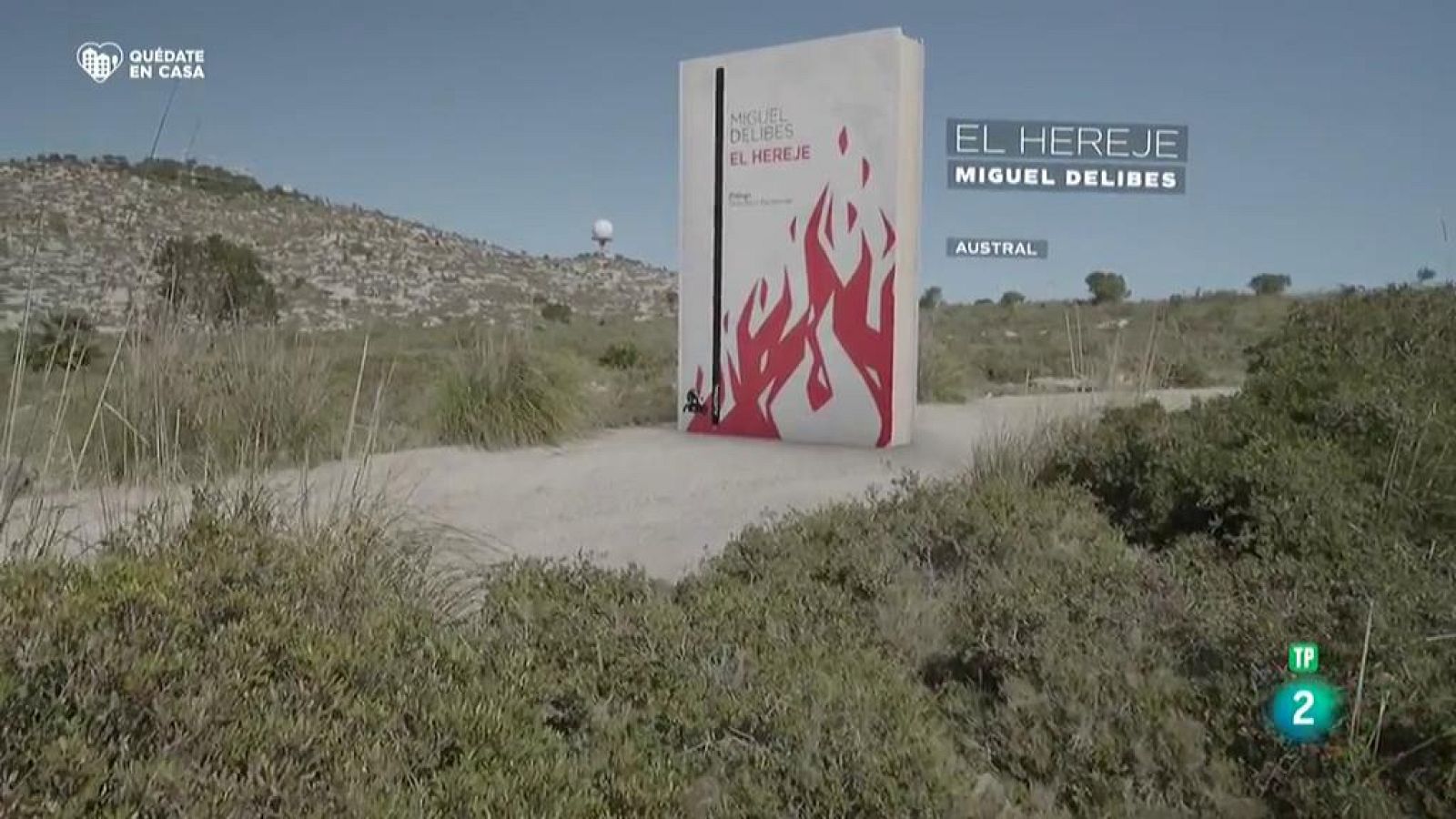 Página Dos - Recomendaciones - Los santos inocentes y El hereje; Cinco horas con Miguel Delibes y Delibes en bicicleta