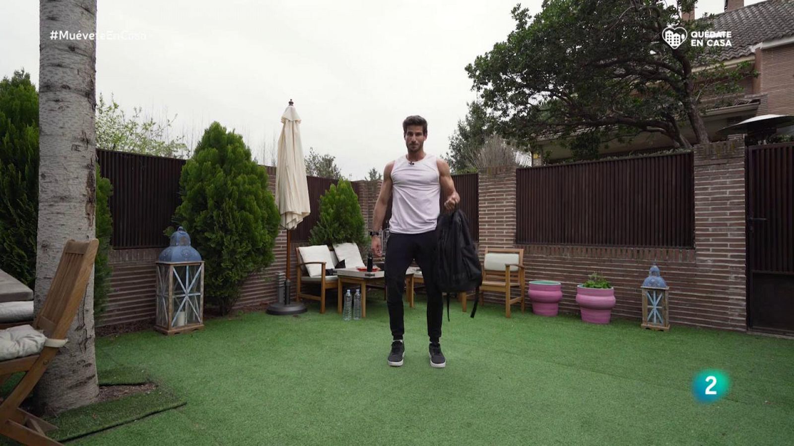 Segunda parte: ¡Actividad de piernas y glúteos con una mochila!