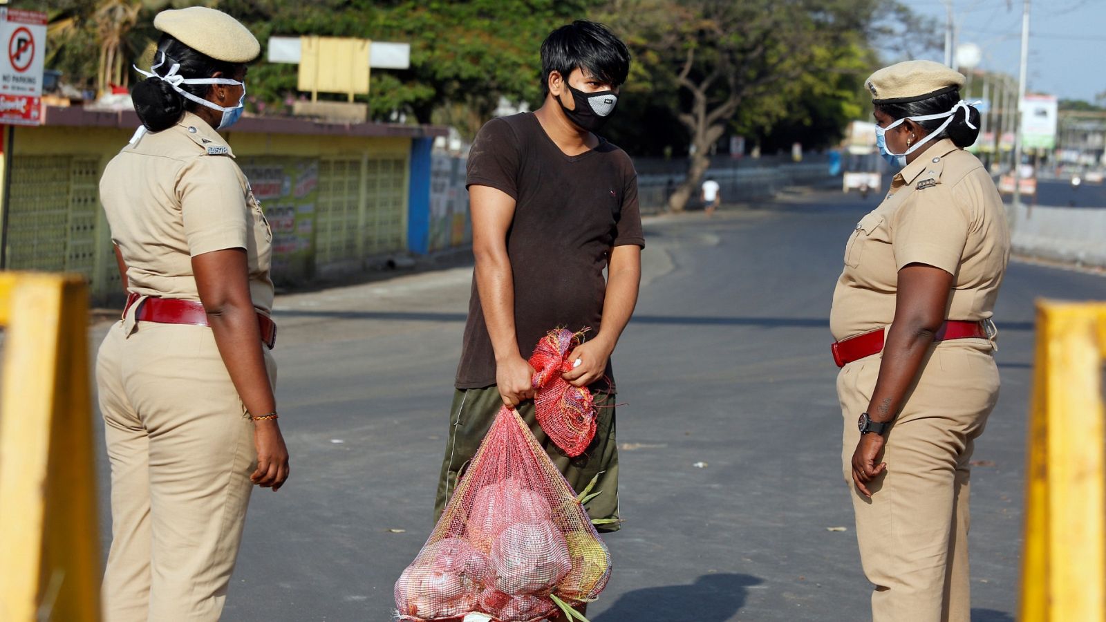 Coronavirus: Primer día de confinamiento en la India | Ver