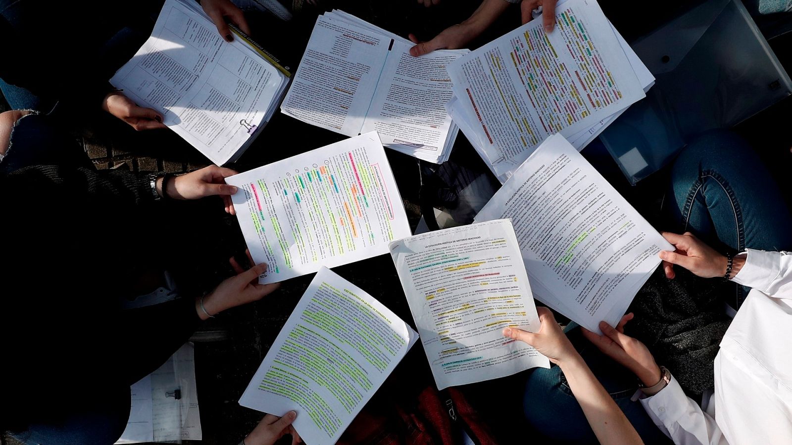 Estudiantes y profesores piden modificar el modelo del examen de selectividad | Ver