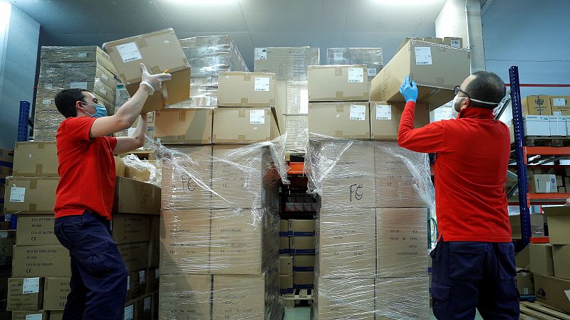 El ministro de Sanidad, Salvador Illa, ha señalado que el Gobierno ya ha cerrado contratos con proveedores por una cifra de 578 millones de euros para adquirir material sanitario necesario en la lucha contra el coronavirus. El pasado miércoles, Illa 