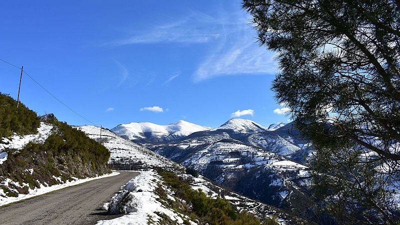 Nevadas en el entorno de Castilla-La Mancha y nordeste de Andalucía - Ver ahora