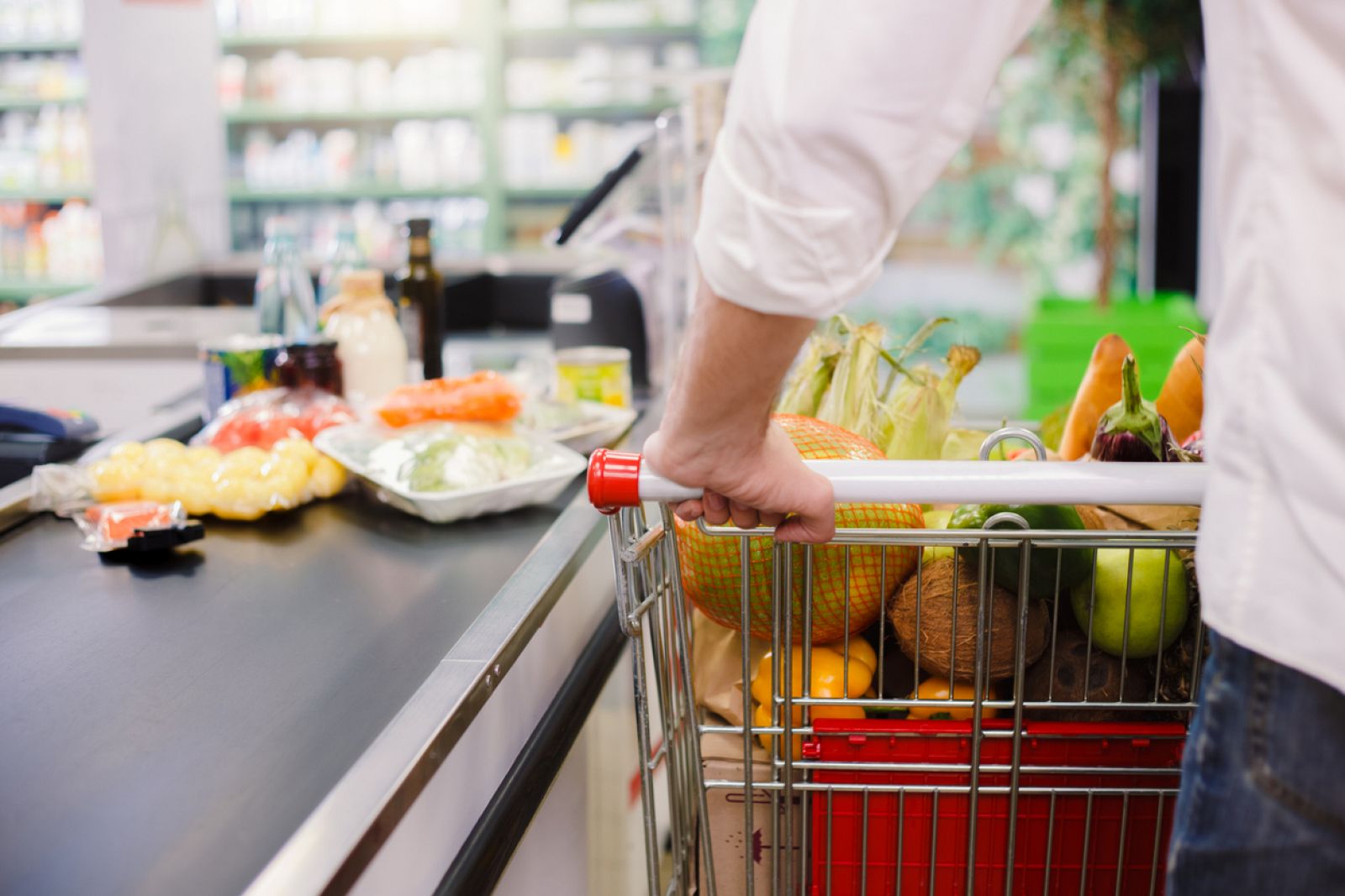 Qué se consume más en los supermercados en tiempos de cuarentena