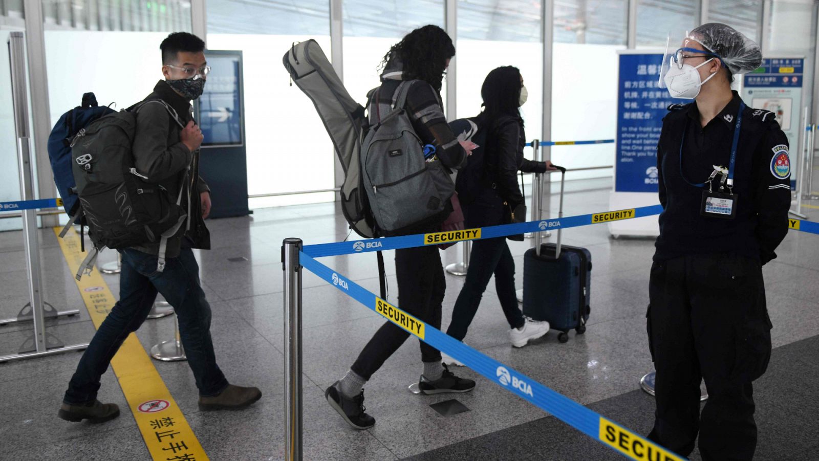 China prohíbe la entrada de extranjeros en el país por el coronavirus - RTVE.es