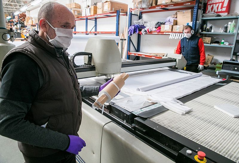 Coronavirus | Industrias no esenciales reorientarán su producción a material sanitario - Especiales informativos | Ver