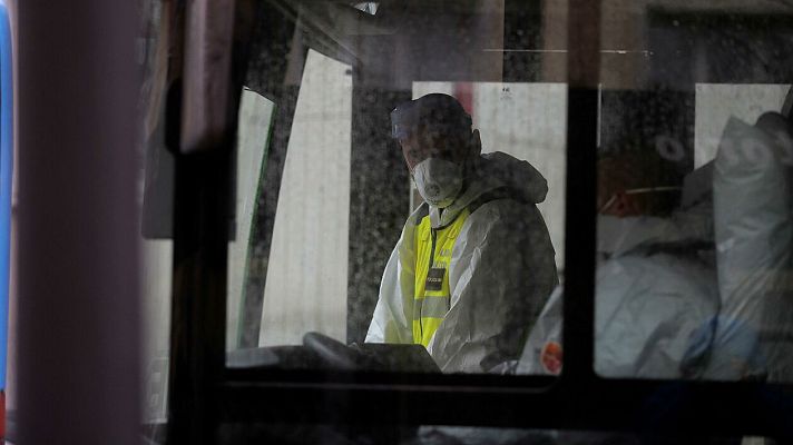 Telediario 1 - Empresas no oficiales ofrecen material snaitario