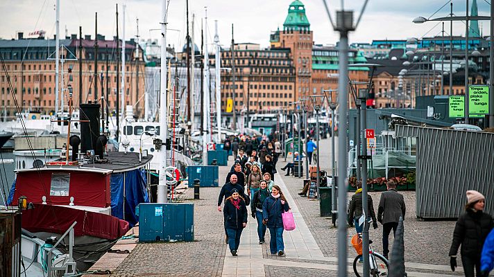 Telediario 1 - La estrategia a contracorriente de Suecia: inmunidad de grupo frente al coronavirus
