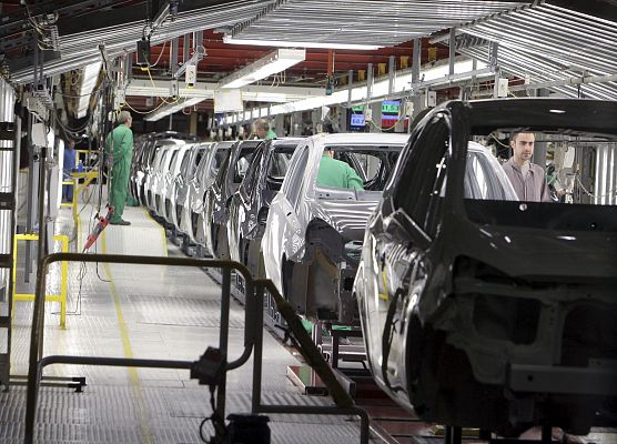 El Gobierno aprueba nuevas medidas para acelerar los créditos y ayudar a la Industria