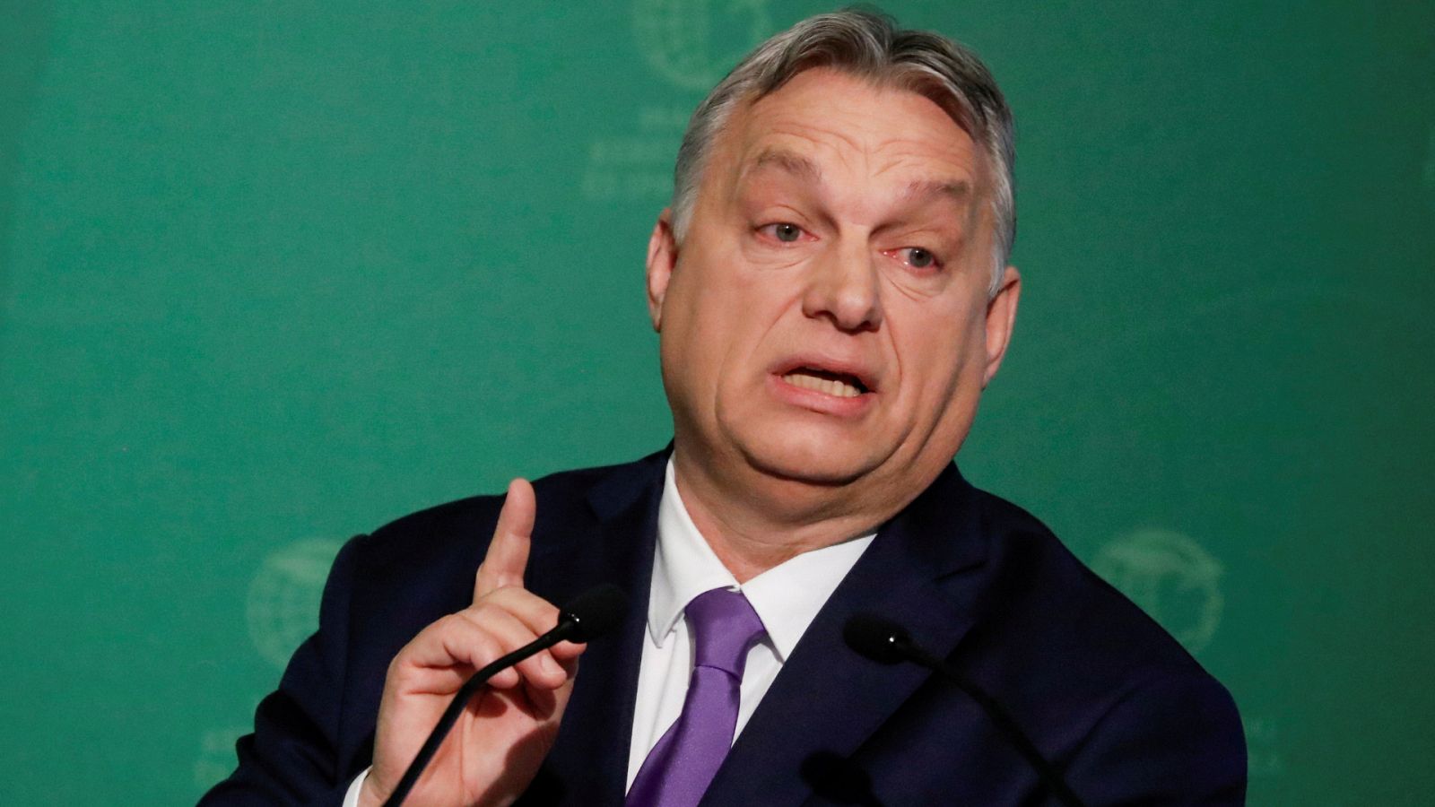 Polémica por los poderes casi absolutos otorgados a Orban en Hungría por el coronavirus