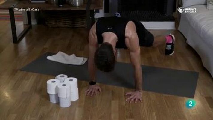 ¡Realizamos un circuito de cardio con rollos de papel!