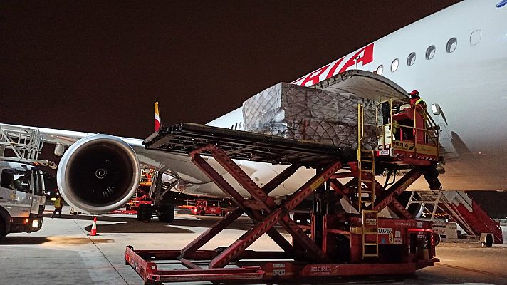 Llegan a Madrid dos aviones cargados con material sanitario de China y Turquía