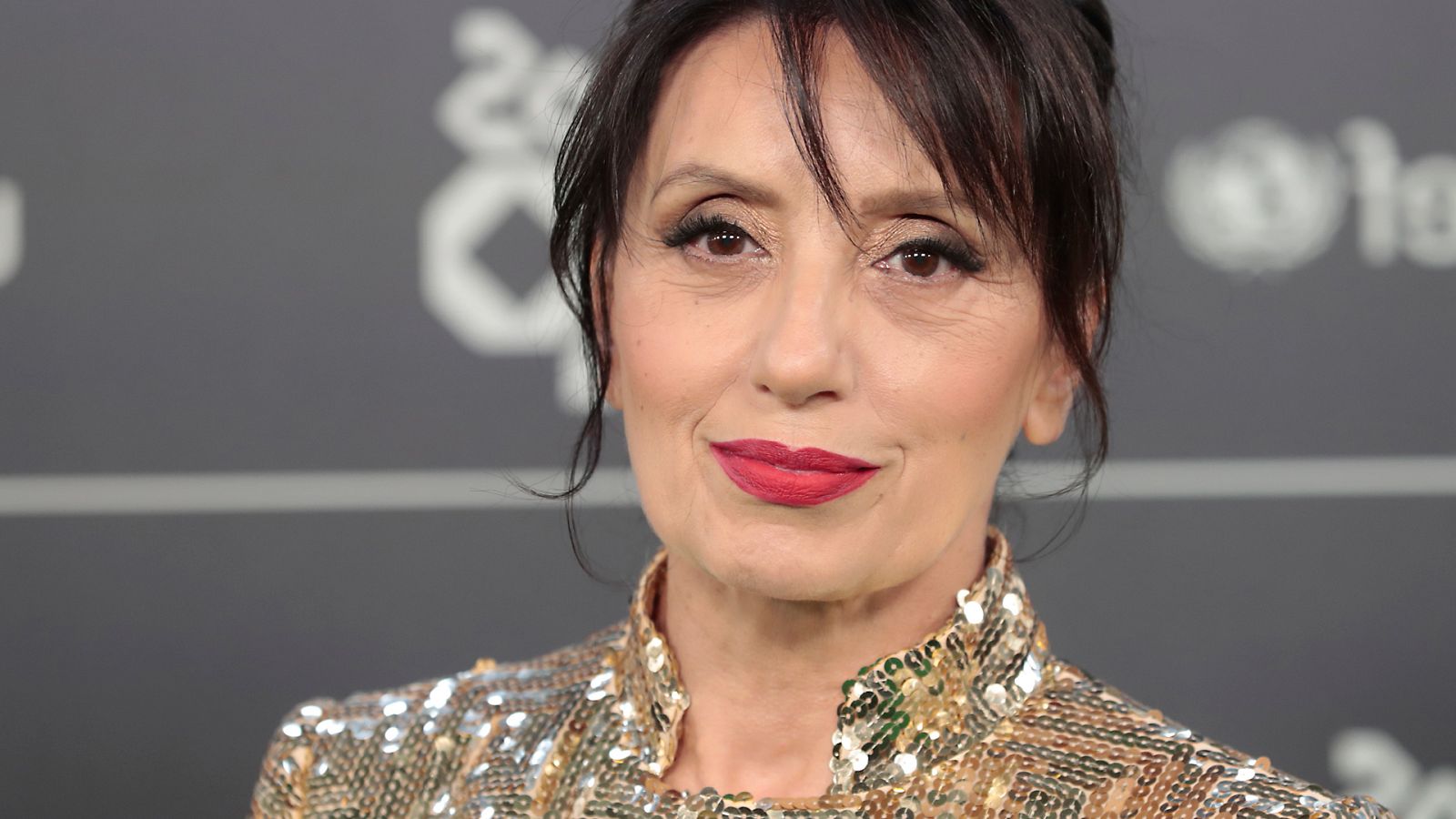 Luz Casal ofrece un poco de consuelo a la gente que está sola en esta cuarentena