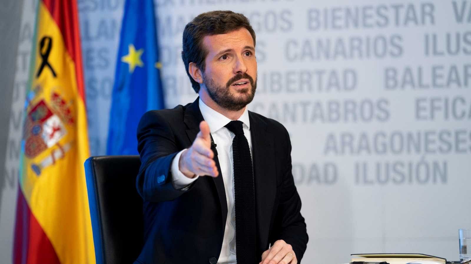 Casado propone una paga extra o suprimir impuestos a los trabajadores esenciales