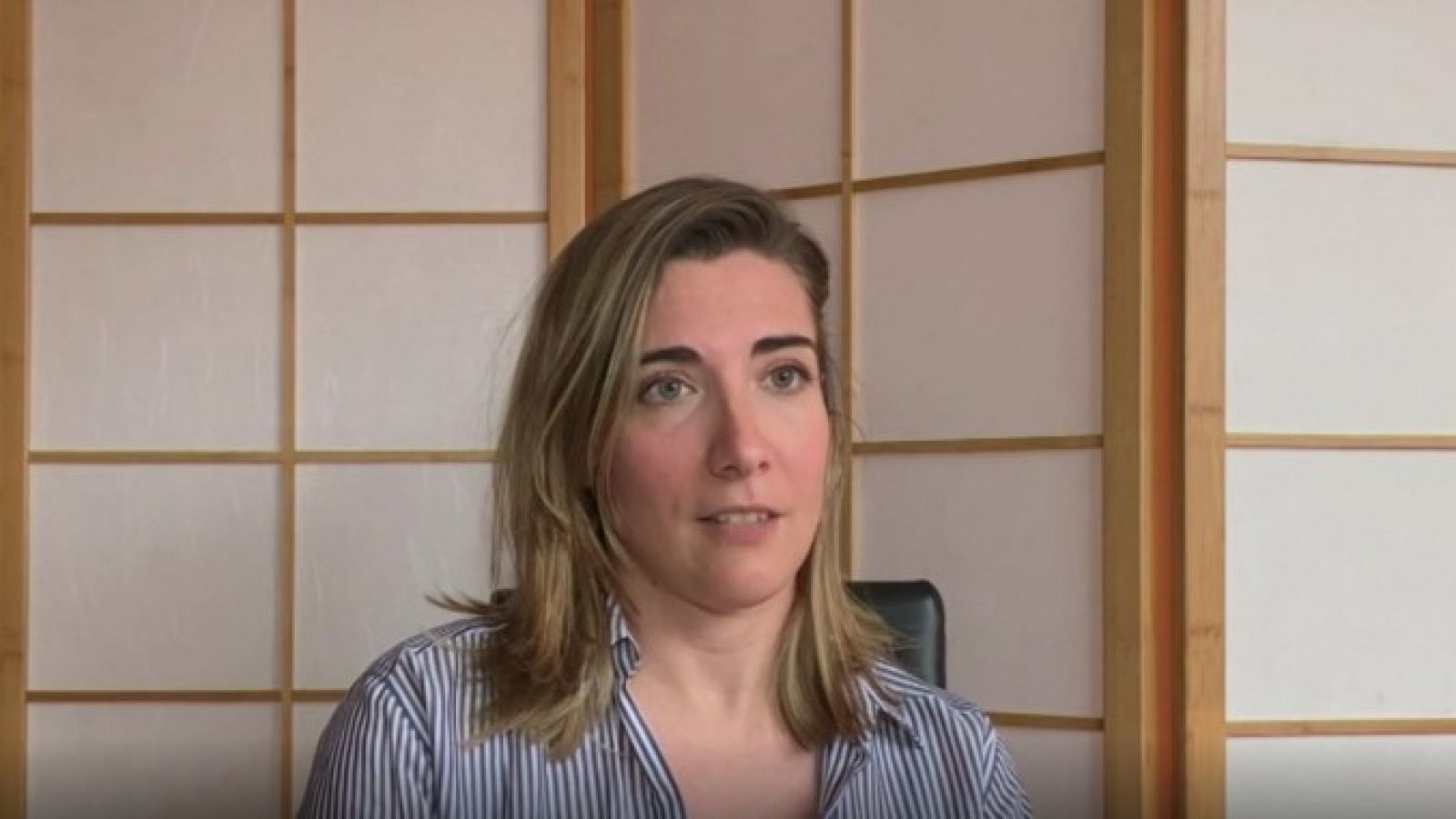 Para luchar contra el duelo, Patricia de Miguel también aconseja sentirse acompañado, no estar solos, aunque sea por videoconferencia o redes sociales. Y planificar cómo se quiere honrar a ese ser querido, cómo darle un último adiós colectivo cuando termine el confinamiento. También es importante ¿cuidarse, hacer ejercicio y comer sano porque nos va ayudar a superarlo antes¿
