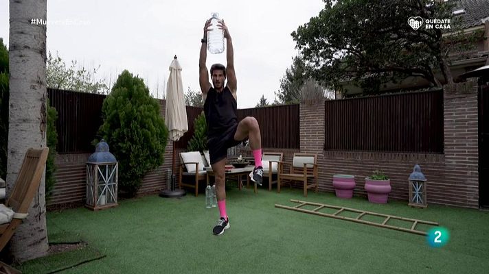 Trabaja hombros, brazos, espalda y piernas con un circuito 