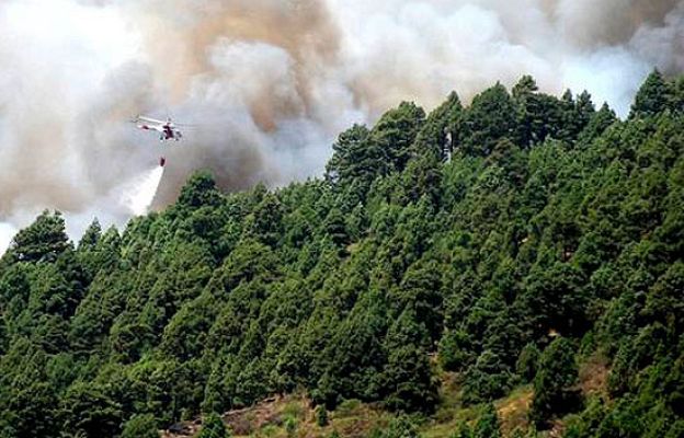  - Continúa el incendio en La Palma