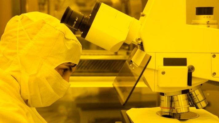 Telediario 1 - El CSIC trabaja a contra reloj con varias investigaciones para encontrar la vacuna del coronavirus