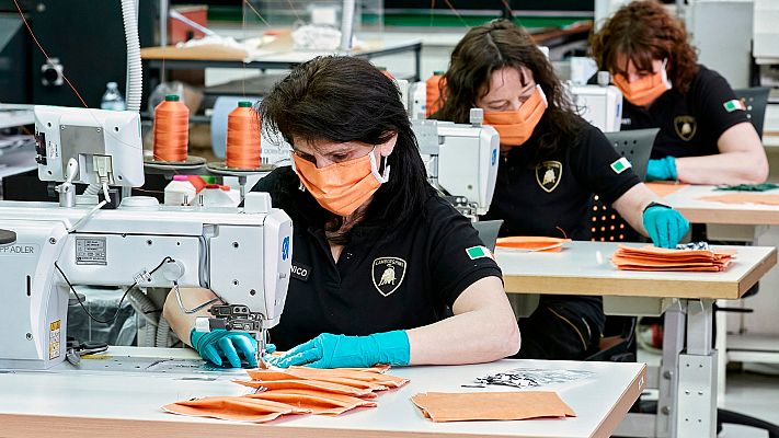 Lamborghini, Prada y Armani, entre otros, se reinventan fabricando mascarillas en Italia