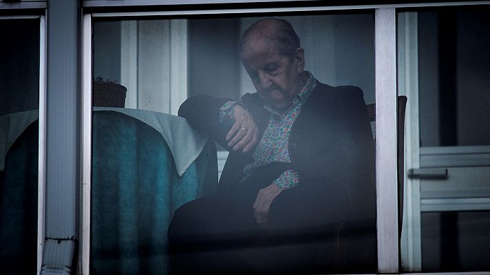 Telediario 1 - Residencias de toda España piden ayuda después de haber muerto más de 3.600 ancianos en estos centros