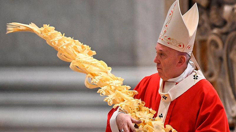 El Vaticano se adapta al confinamiento para celebrar la misa del Domingo de Ramos