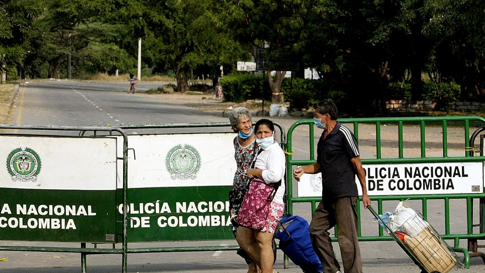 Migrantes venezolanos en Colombia se ven obligados a regresar a su país por el coronavirus